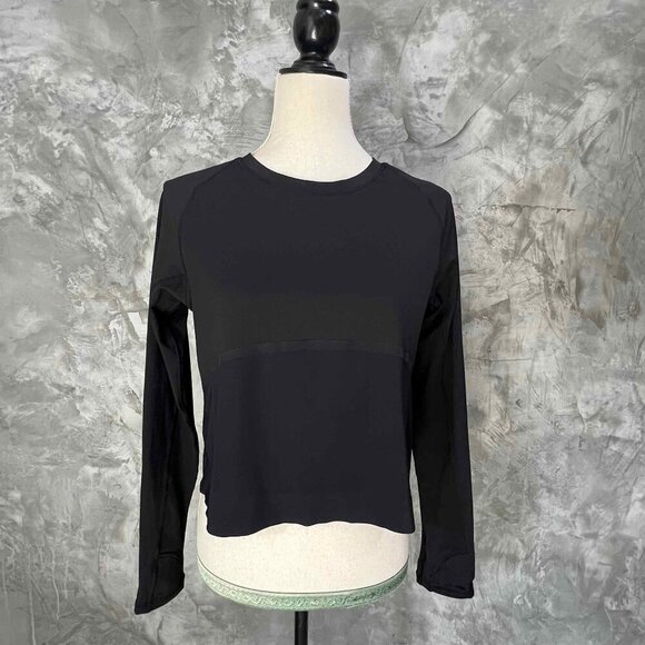 lululemon athletica Tops - Lululemon Running Shirt Womens 2 Thumbholes Long Sleeve Black Classic Fit
